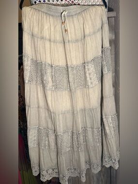 Bohemian Tiered Lace Trim Maxi Skirt - Light Gray